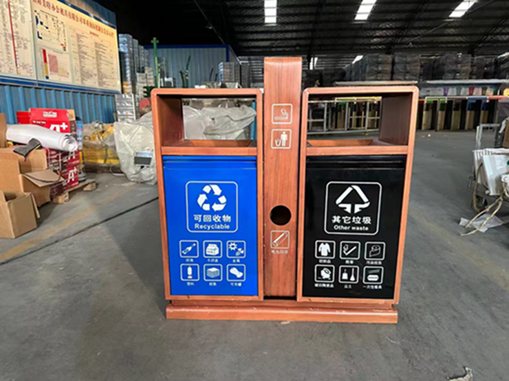 分類(lèi)果皮箱